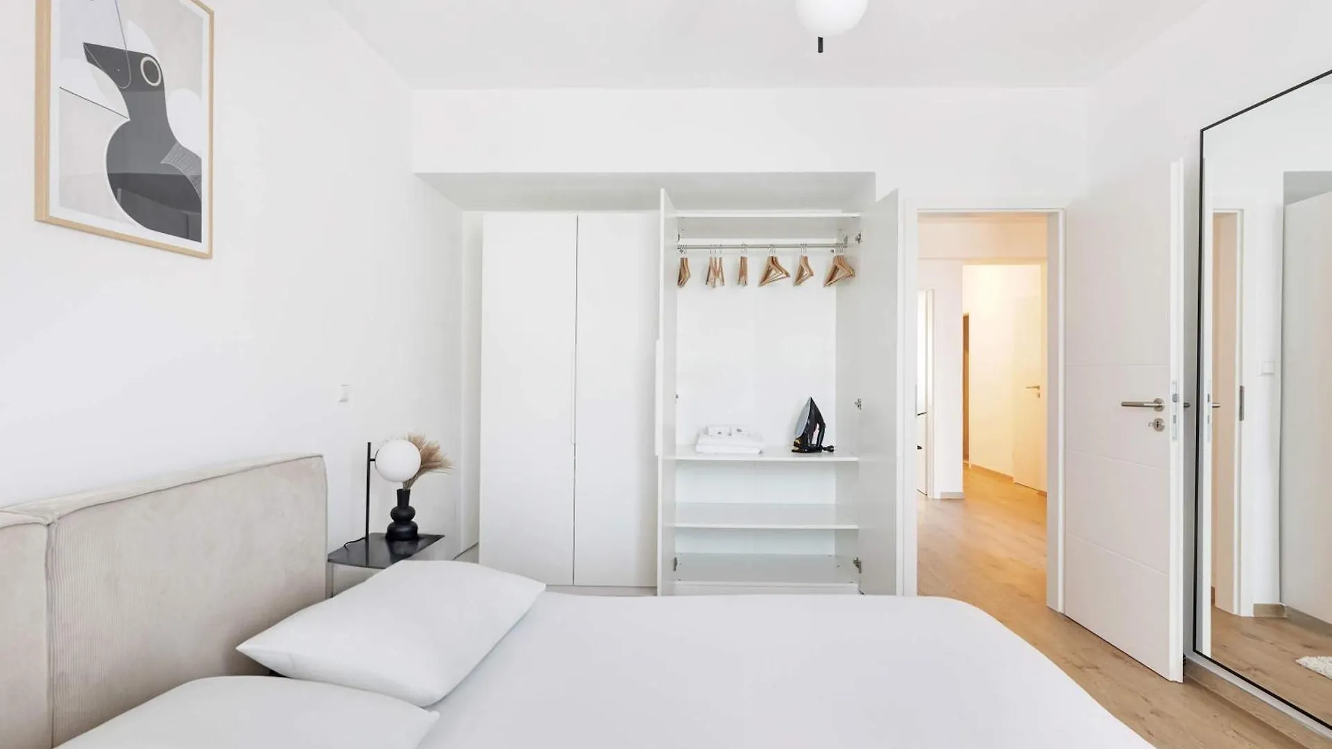 Chic 2Br Downtown To Work, Rest & Explore Lüksemburg Daire